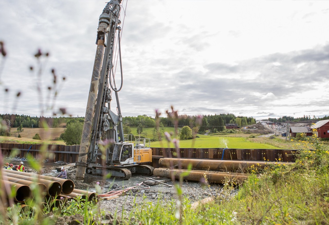 liebherr-lb-24-drebohrgerät-rock-drilling-down-the-hole-imlochhammer