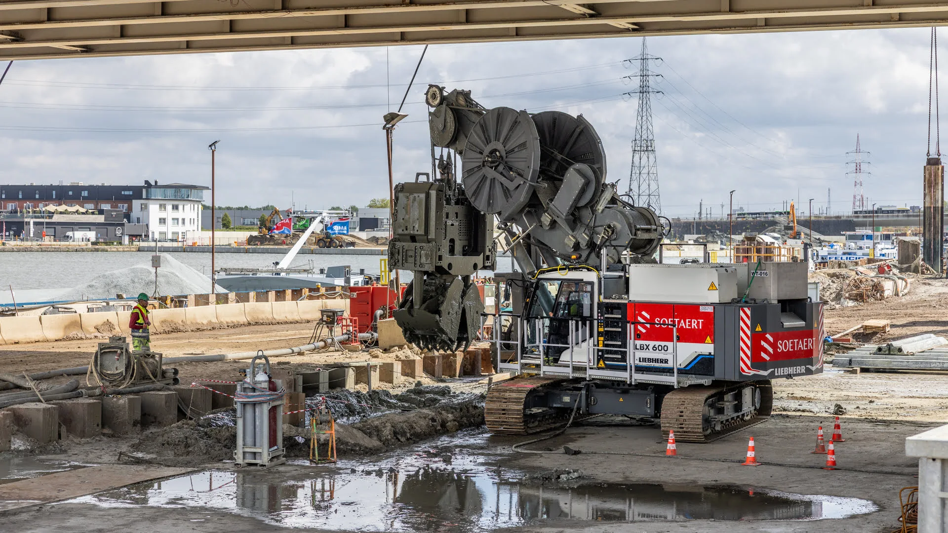 LBX 600 | Liebherr deep foundation