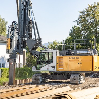 libeherr-spezialtiefbau-deep-foundation-ramm-und-bohrgeraete-piling-and-drilling-rigs-lrb-min