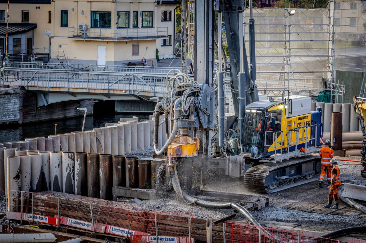 Down-the-hole drilling | Liebherr deep foundation