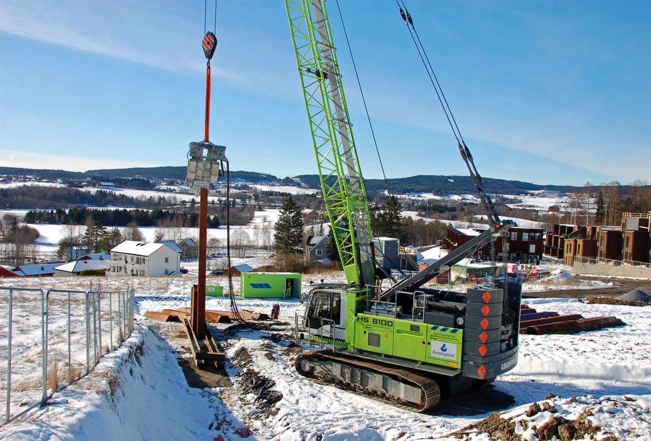 liebherr-pile-driving-methods-vibrating-ruetteln-aufsatzruettler-hs-min