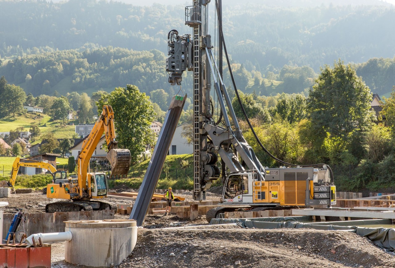 liebherr-pile-driving-methods-vibrating-ruetteln-positionieren-min