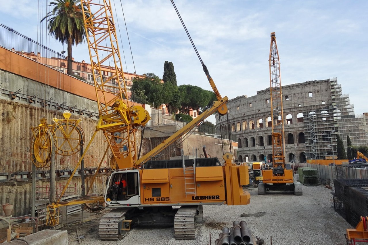 liebherr-schlitzwand-fraese-schlitzen-slurry-wall-diaphragm-slotted-hydromill-enormous-trench-depths