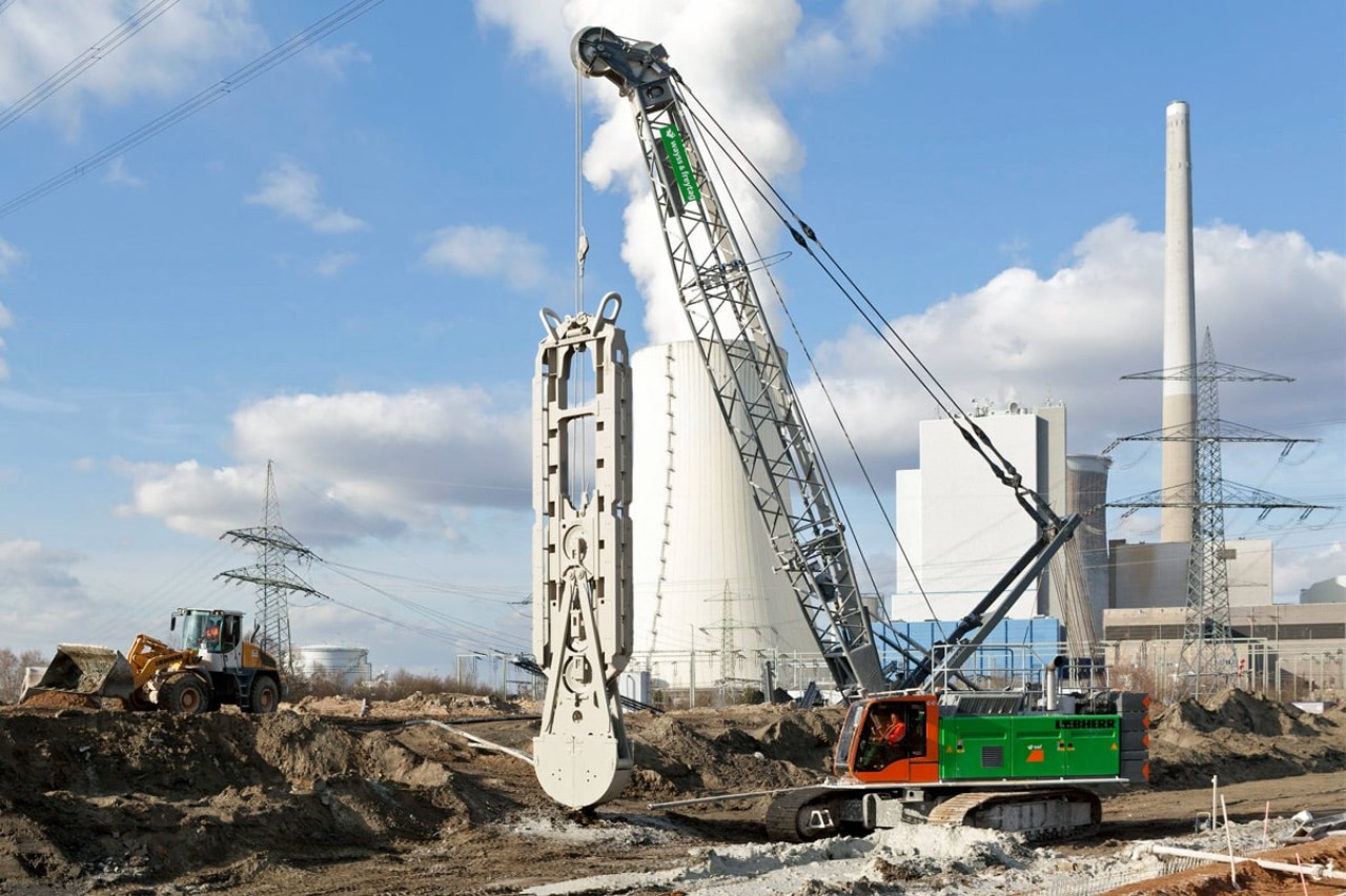 liebherr-schlitzwand-greifer-schlitzen-slurry-wall-installation-precast-elements