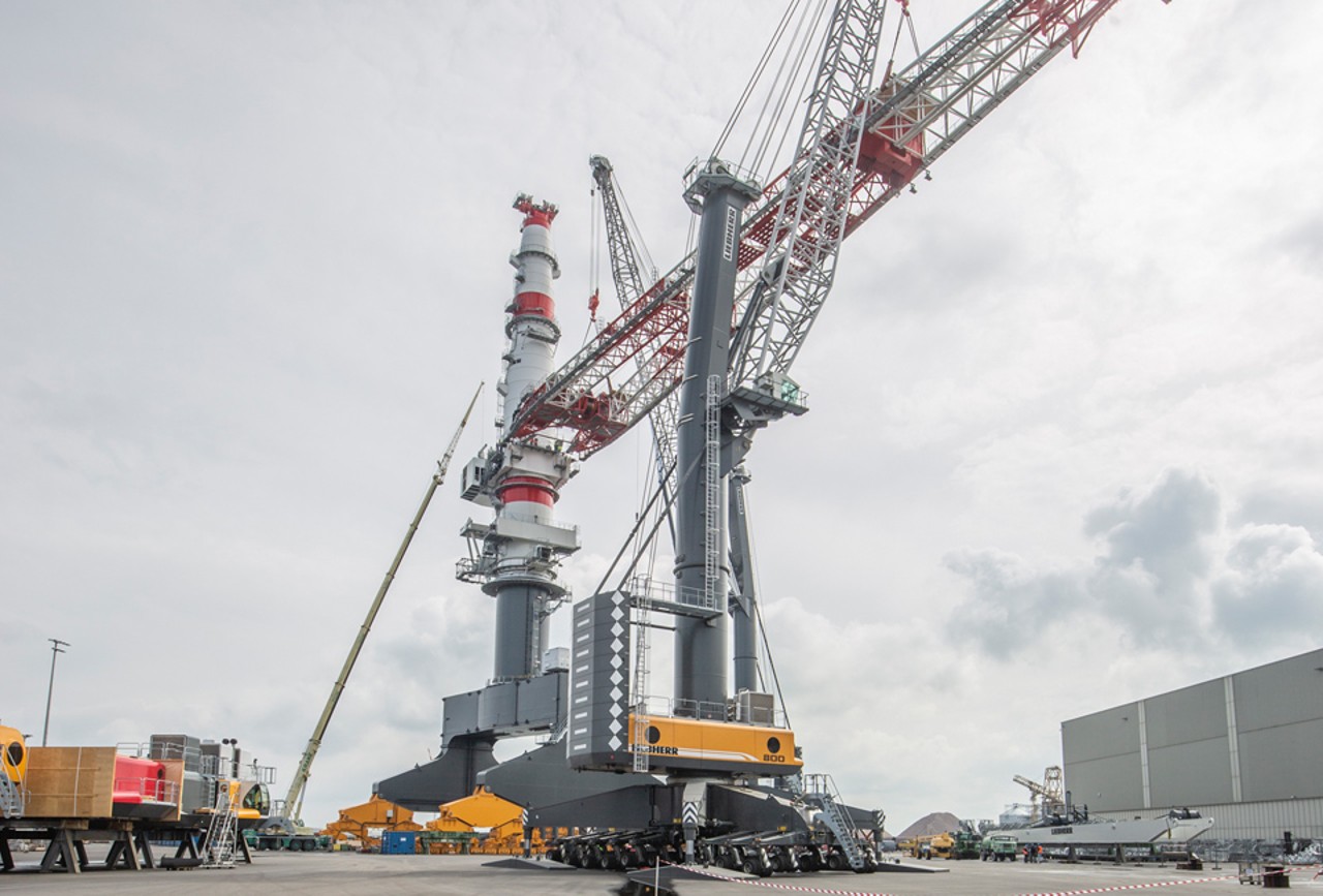 liebher-lhm-800-mobile-harbour-crane-heavy-lift-1