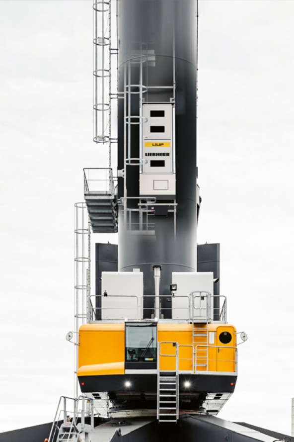 liebherr-liup-crane-driver-elevator