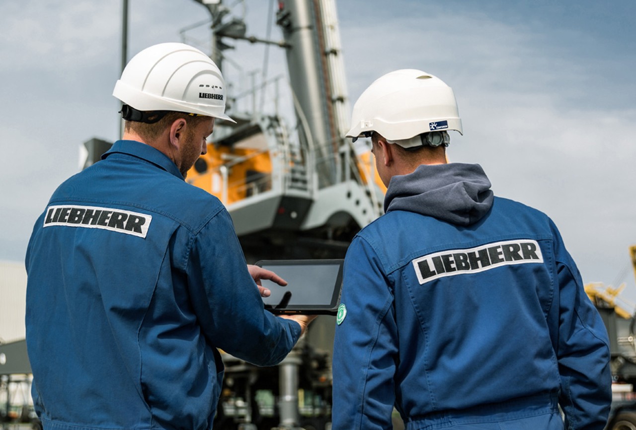 liebherr-customer-service-tablet-engineers-remote-support-4-NL