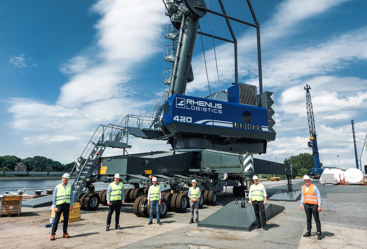 liebherr-lhm-420-rhenus-hamburg-germany