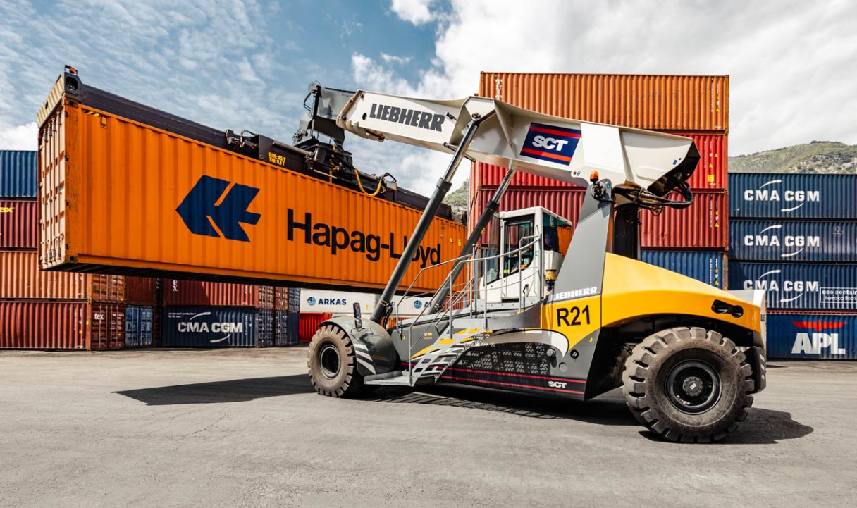 liebherr-lrs-reachstacker-545-container-handling-salerno-italy-newsletter-cover-NL