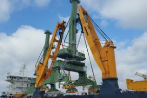 liebherr-lps-550-portal-slewing-mobile-harbour-crane-sycratronic-teaser