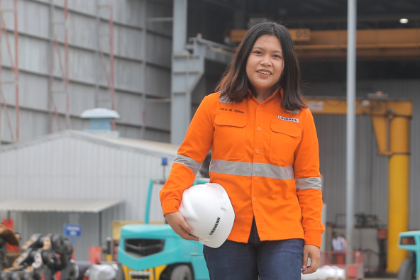 2-women-in-mining-customer-mag-19201280px