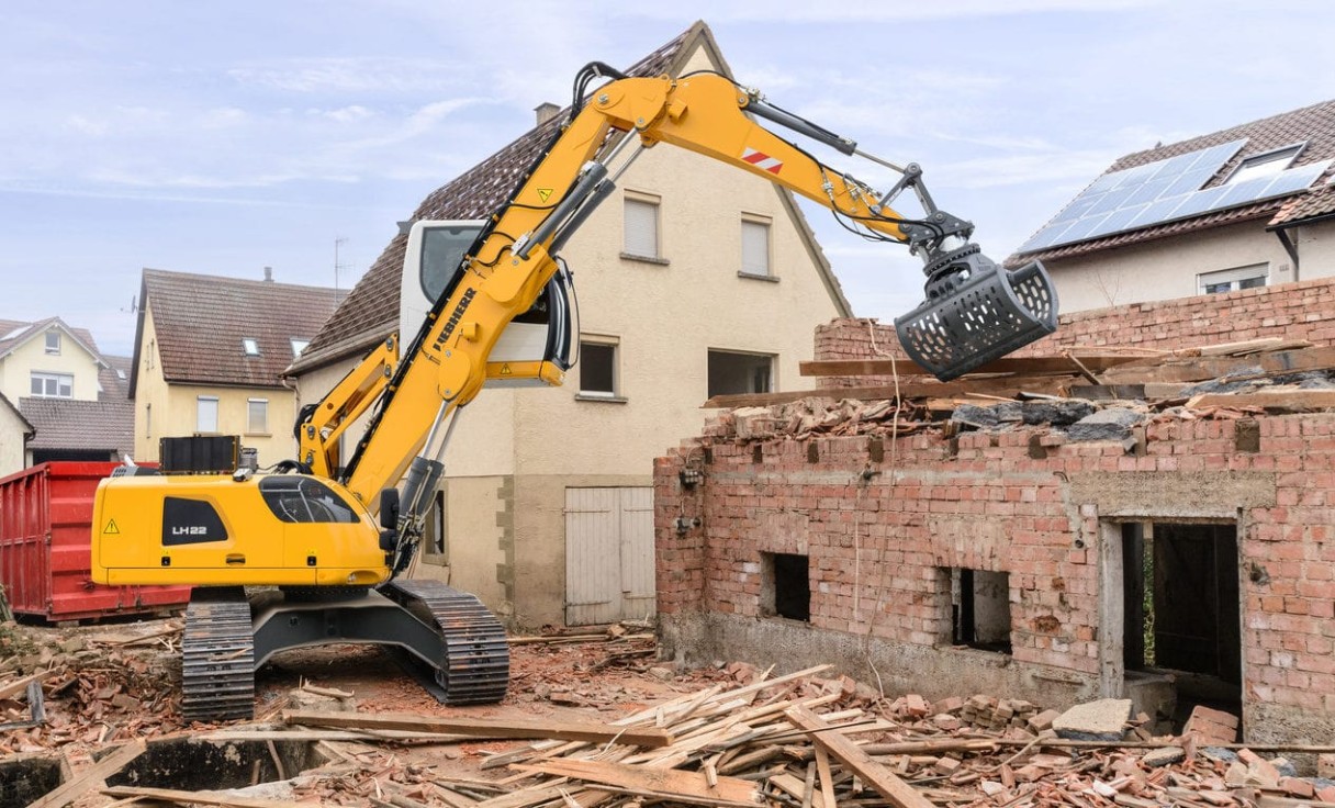 liebherr-material-handlers-demolition2