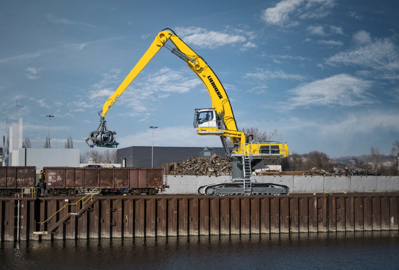 liebherr-raupen umschlagmaschine lh110c