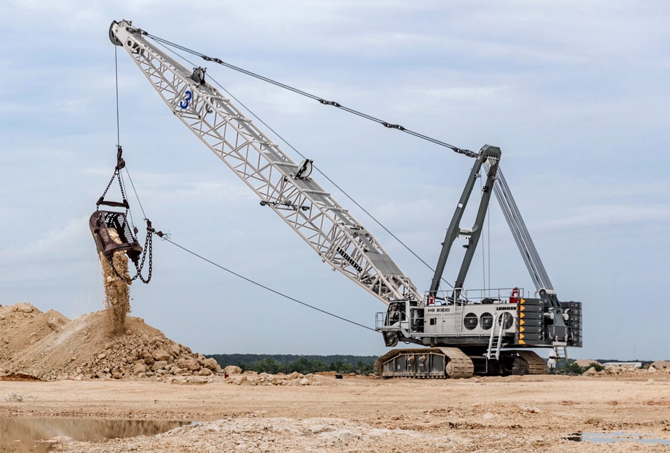 liebherr-HS-8300-HD-mining-dragline-excavator-white