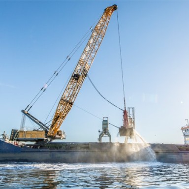 liebherr-hs-8300-dredging-nassbaggern-min