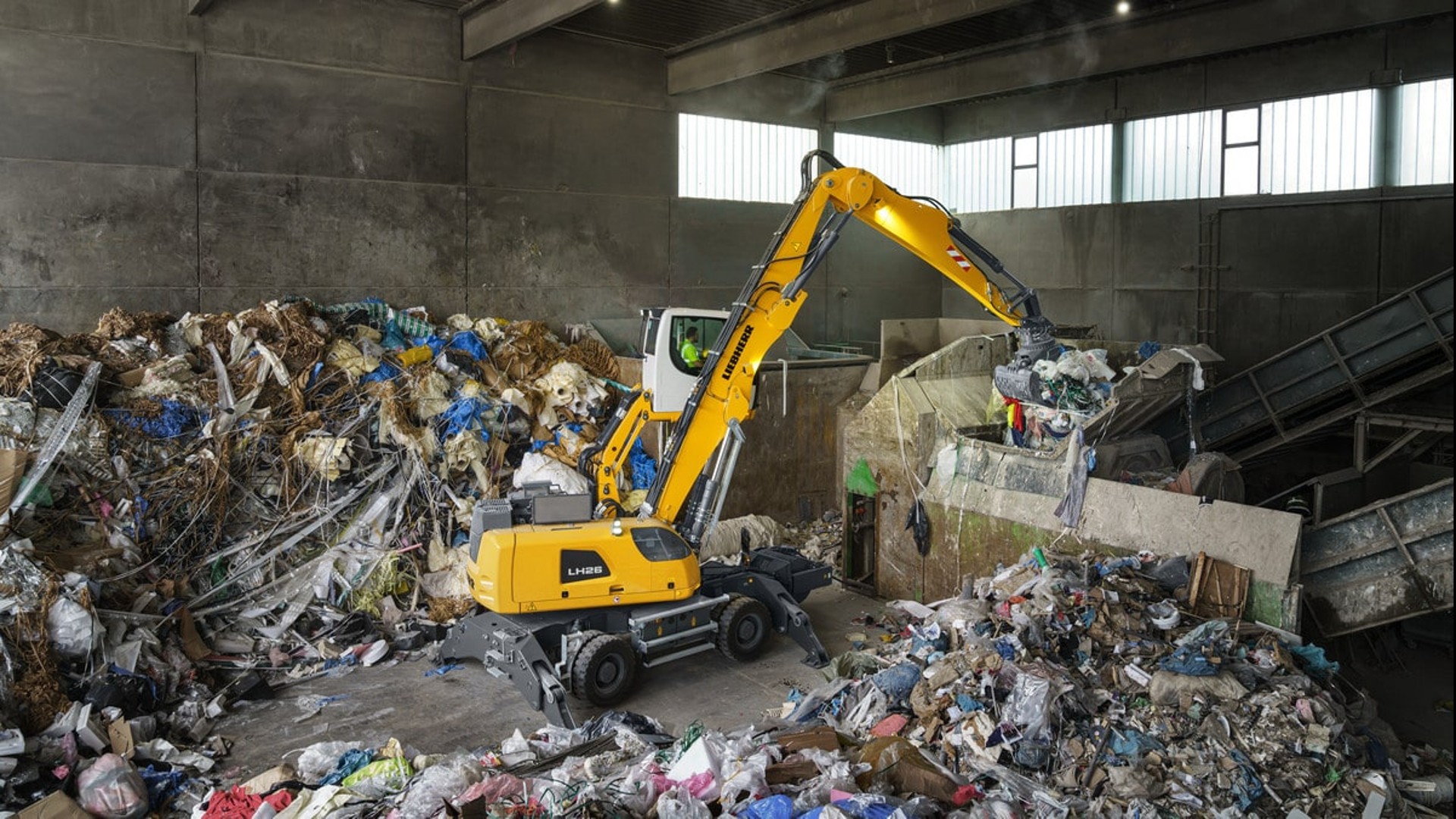 liebherr-bauma-stage-umschlagtechnik-min