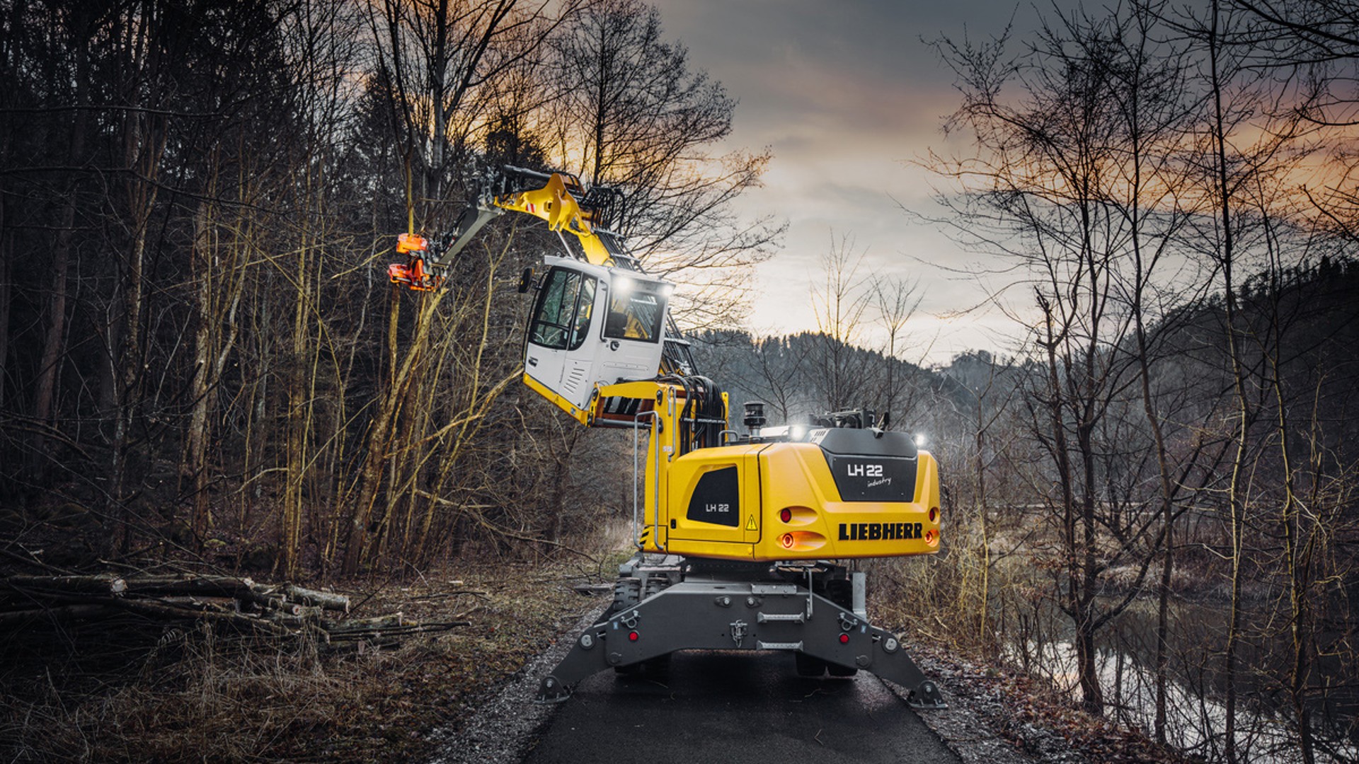 liebherr-LH22M-stielverlaengerung_buehne2