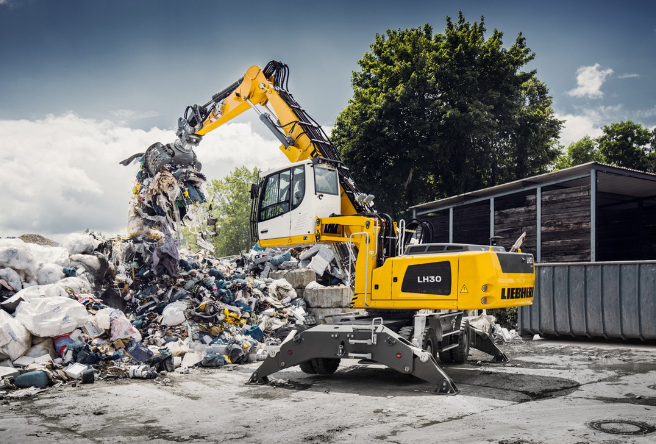 liebherr-mobile-material-handling-machine-lh-30