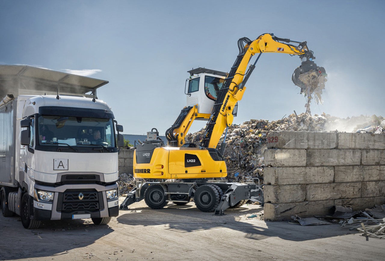 liebherr-mobile umschlagmaschine lh18m