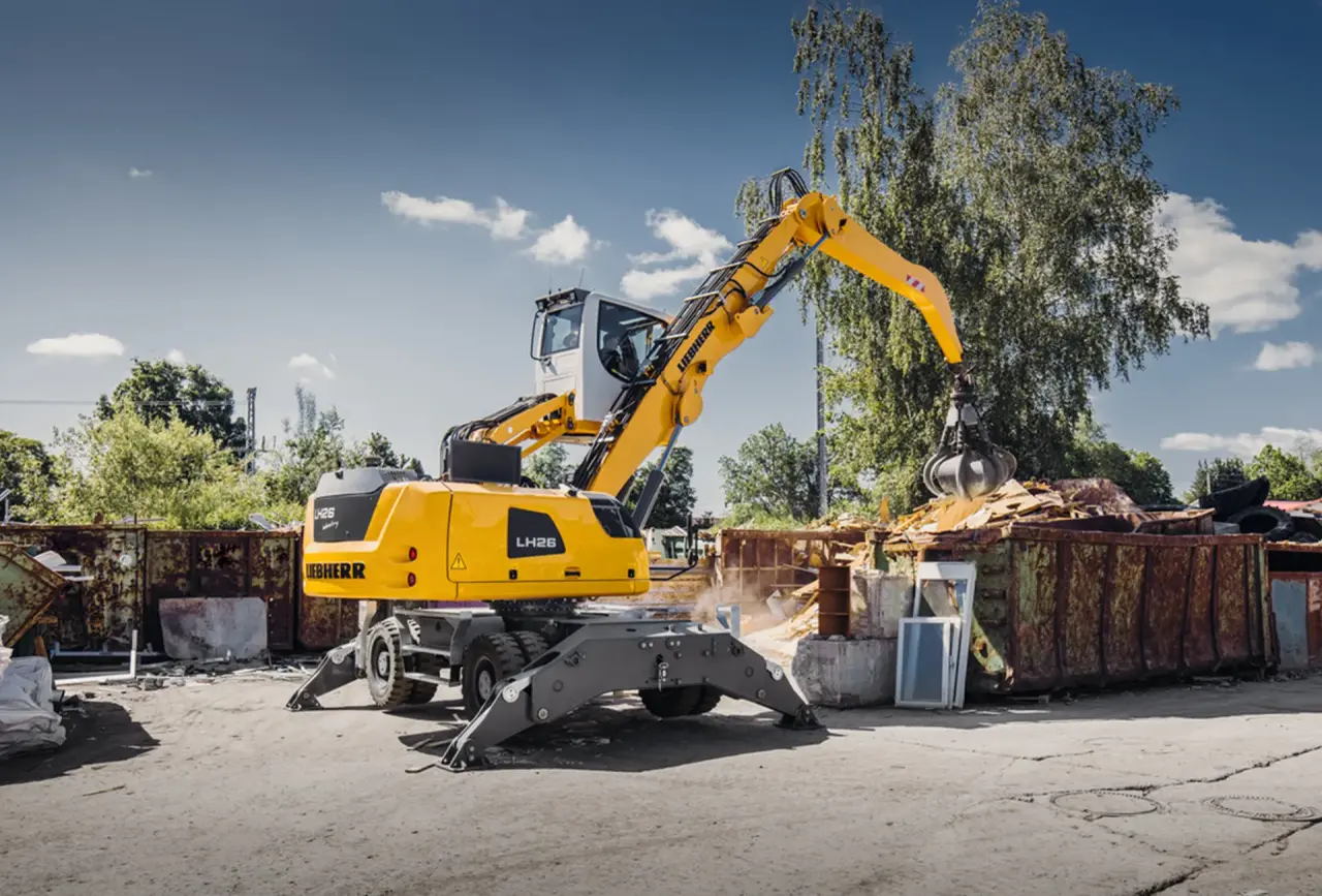 liebherr-mut-mobile-material-handling-machine