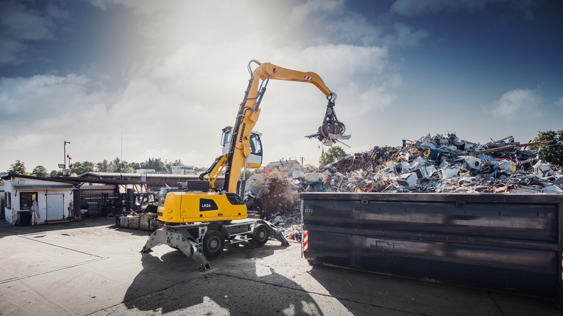 liebherr-scraphandling-lh26