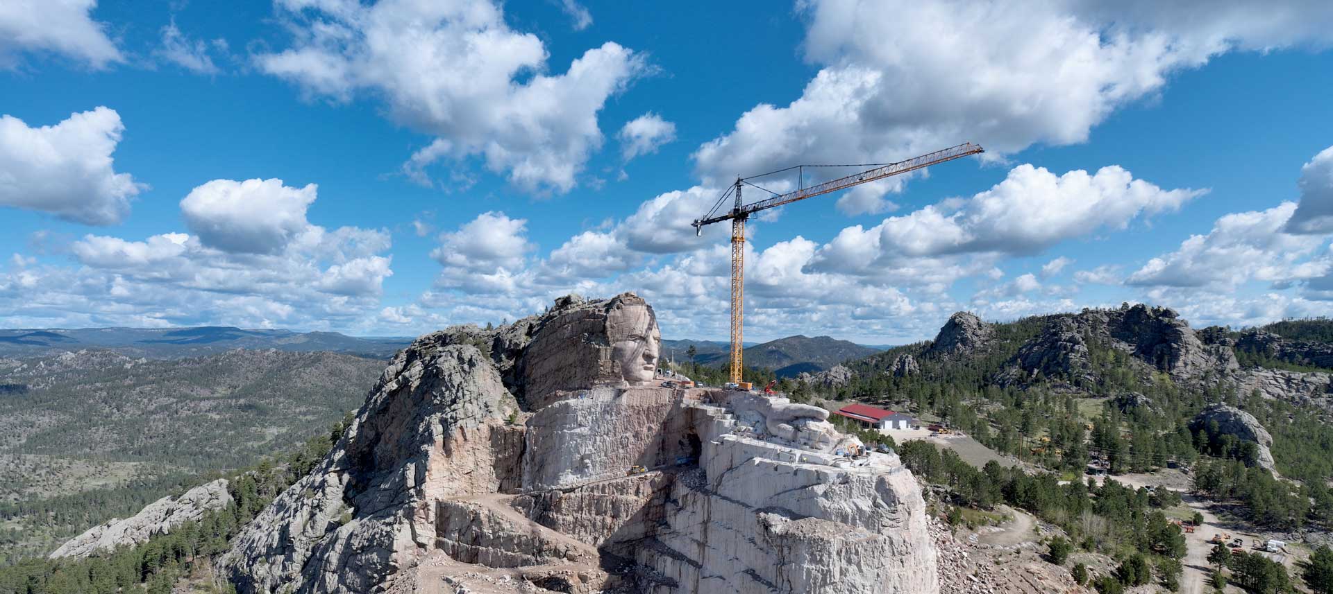 Thumbnail Discover the latest issue of the official Liebherr USA magazine