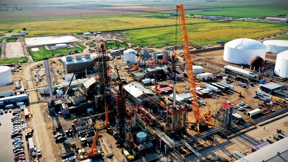 Image of Northwest Crane Service using Liebherr cranes for plant turnaround job