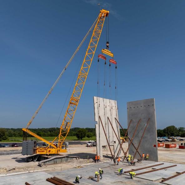 Liebherr USA crawler crane lifting the walls for the new logistics center in Tupelo, MS
